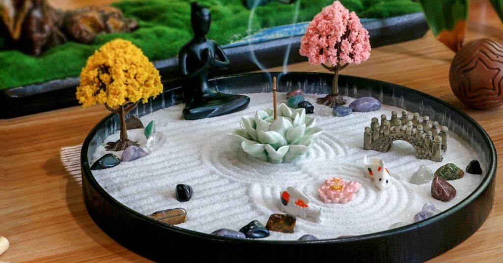 Desktop Zen Gardens (Miniature/Tabletop)